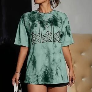 3/$15. Sale SHEIN Mountain Moon Print Tie Dye T-Shirt size M Green black & white